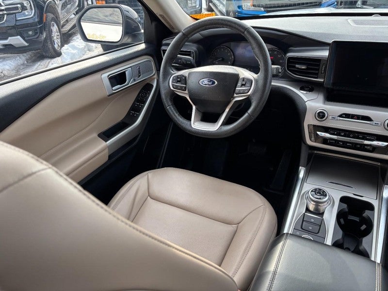 2023 Ford Explorer XLT 4WD