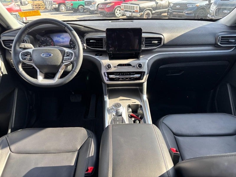 2023 Ford Explorer XLT 4WD