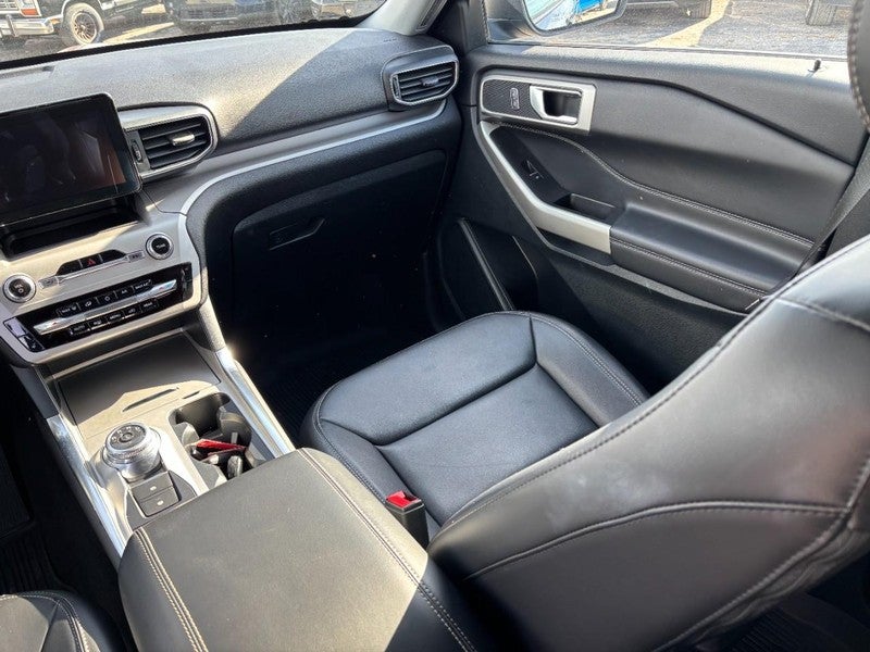 2023 Ford Explorer XLT 4WD