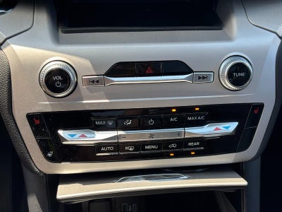 2024 Ford Explorer XLT 4WD