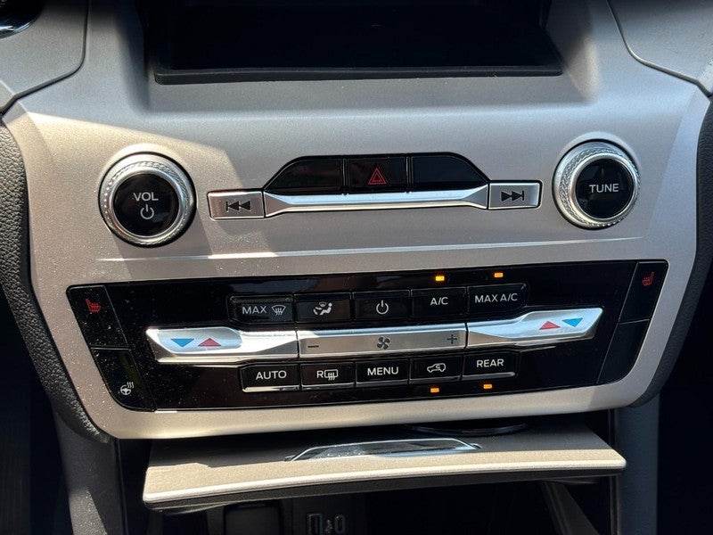 2024 Ford Explorer XLT 4WD