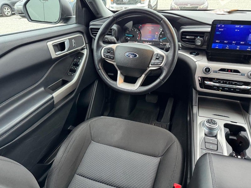 2023 Ford Explorer XLT 4WD