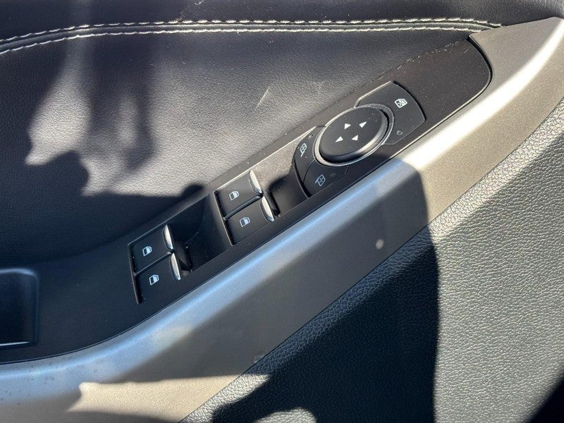 2023 Ford Explorer XLT 4WD