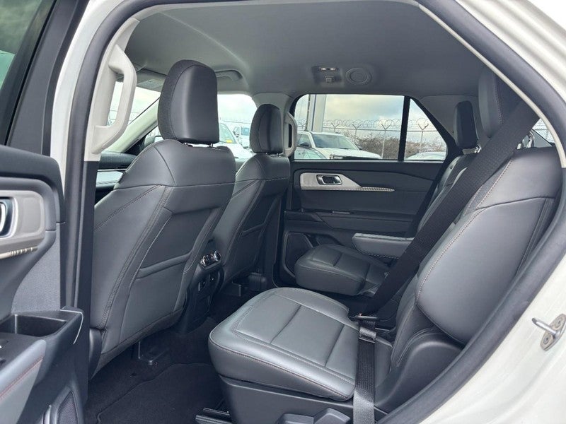 2025 Ford Explorer Active 4WD