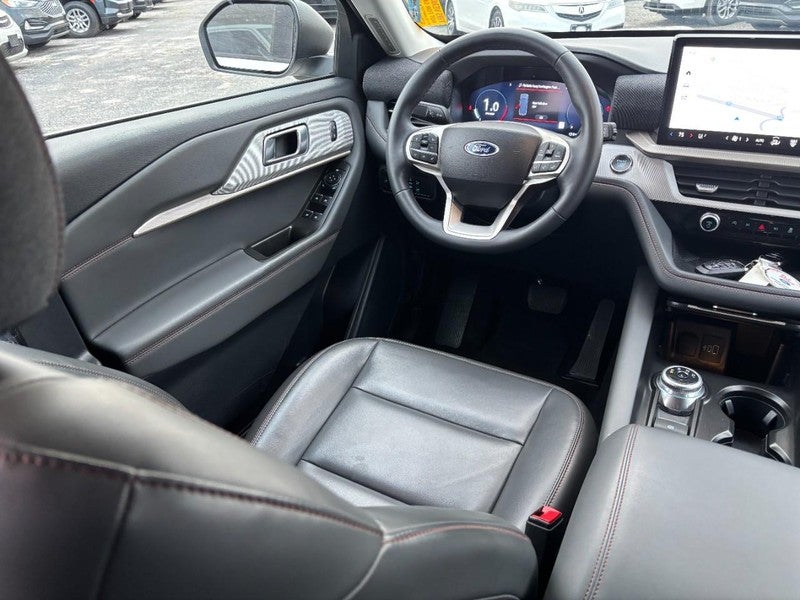 2025 Ford Explorer Active 4WD
