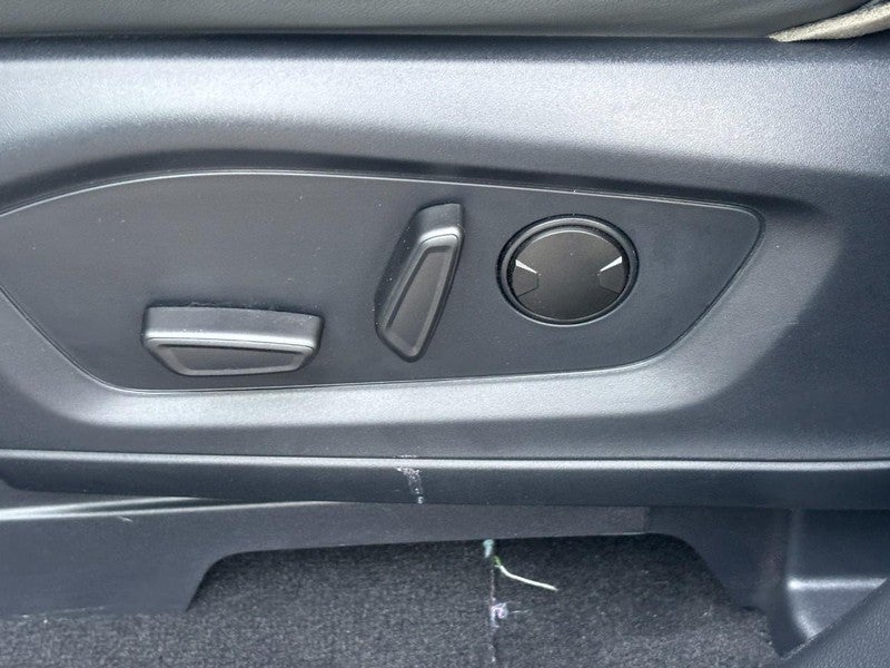 2025 Ford Explorer Active 4WD