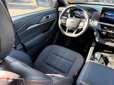 2025 Ford Explorer ST-Line 4WD