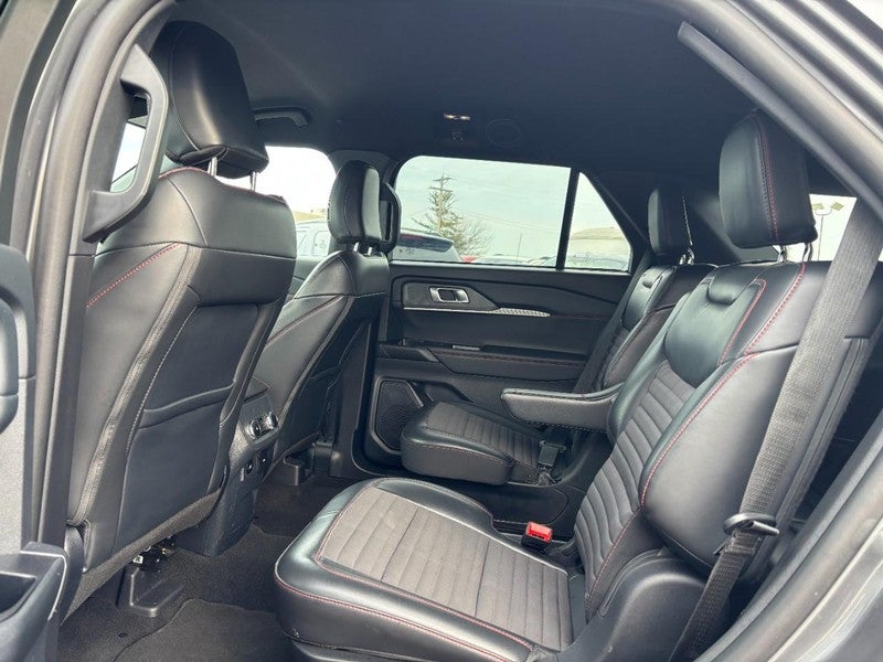 2025 Ford Explorer ST-Line 4WD