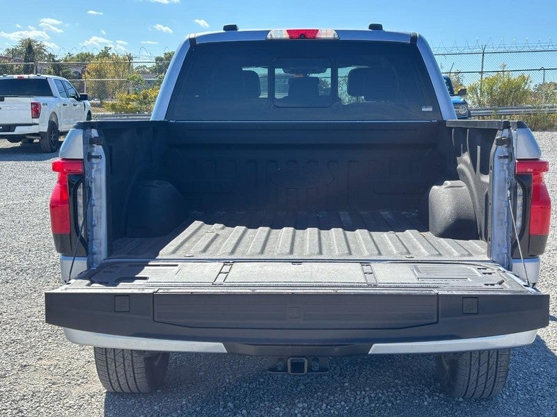 2022 Ford F-150 Lightning LARIAT 4WD SuperCrew 5.5' Box