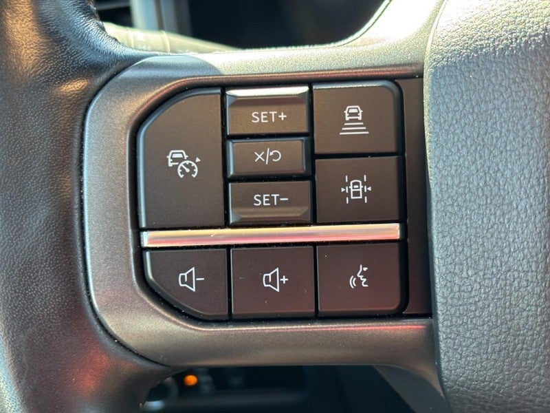 2022 Ford F-150 Lightning LARIAT 4WD SuperCrew 5.5' Box