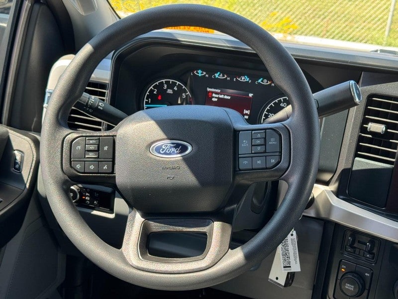 2025 Ford Super Duty F-250 SRW XL 4WD Crew Cab 6.75' Box