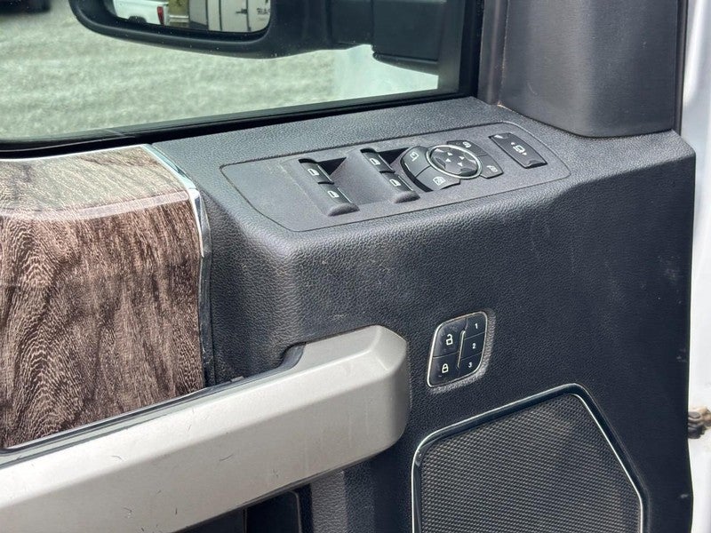 2018 Ford Super Duty F-250 SRW Lariat 4WD Crew Cab 6.75' Box