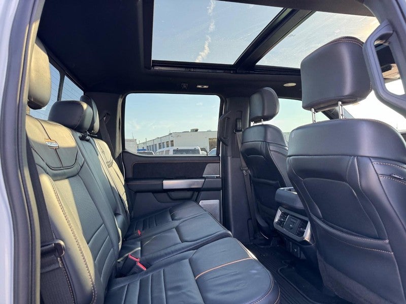 2023 Ford Super Duty F-350 SRW Platinum 4WD Crew Cab 6.75' Box