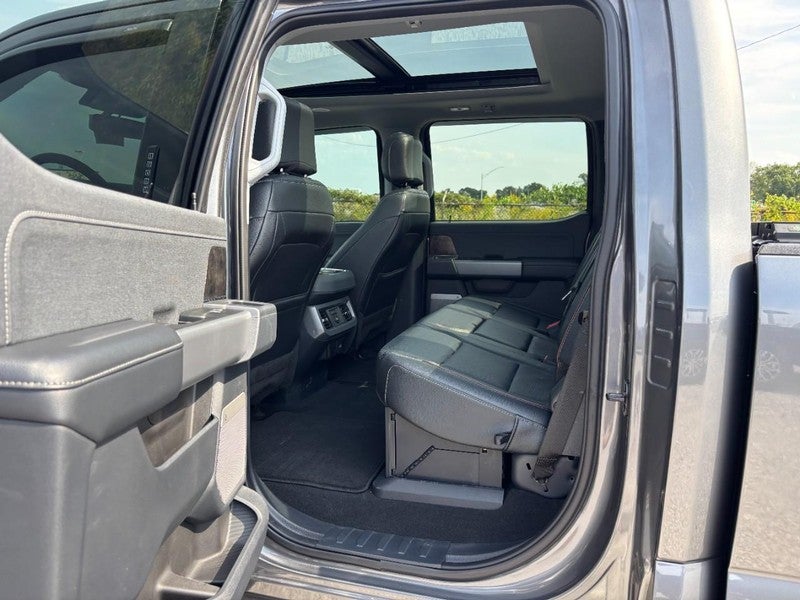 2024 Ford Super Duty F-350 SRW LARIAT 4WD Crew Cab 6.75' Box