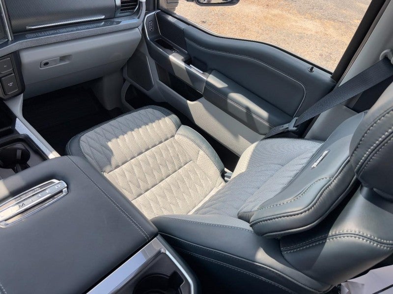 2024 Ford Super Duty F-350 DRW Limited 4WD Crew Cab 8' Box