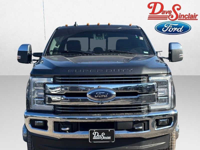 2019 Ford Super Duty F-350 DRW LARIAT 4WD Crew Cab 8' Box