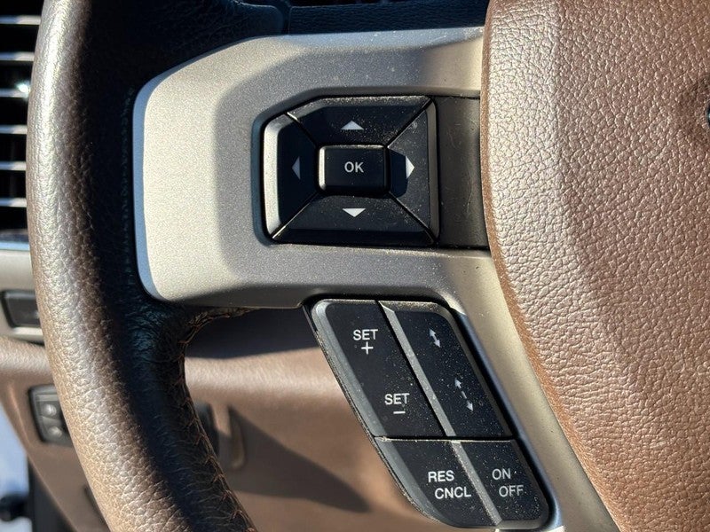 2021 Ford Super Duty F-450 DRW LARIAT 4WD Crew Cab 8' Box