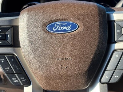 2021 Ford Super Duty F-450 DRW LARIAT 4WD Crew Cab 8' Box