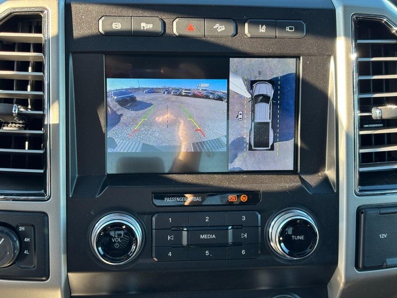 2021 Ford Super Duty F-450 DRW LARIAT 4WD Crew Cab 8' Box