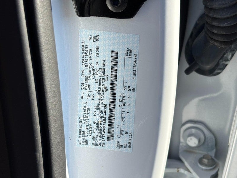 2021 Ford Super Duty F-450 DRW LARIAT 4WD Crew Cab 8' Box