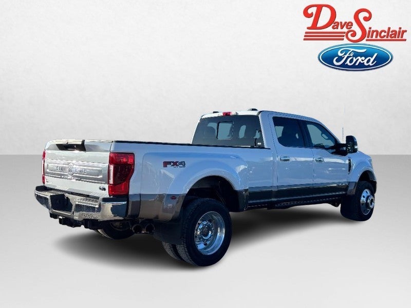 2021 Ford Super Duty F-450 DRW LARIAT 4WD Crew Cab 8' Box