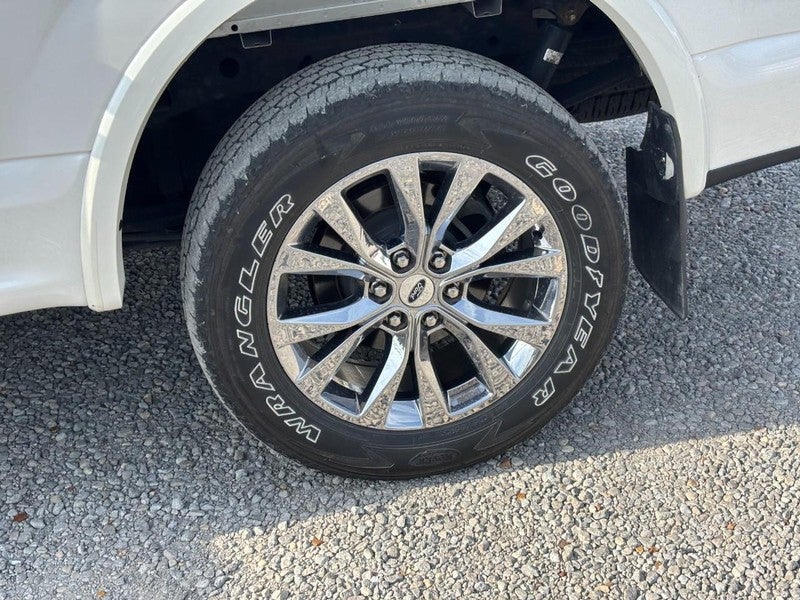 2017 Ford F-150 Lariat 4WD SuperCrew 5.5' Box