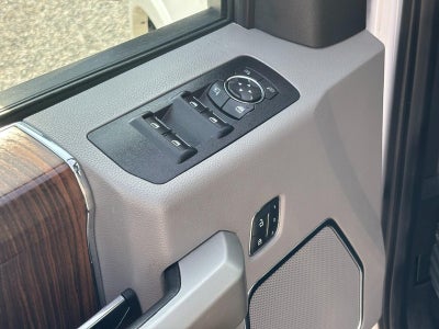 2017 Ford F-150 Lariat 4WD SuperCrew 5.5' Box