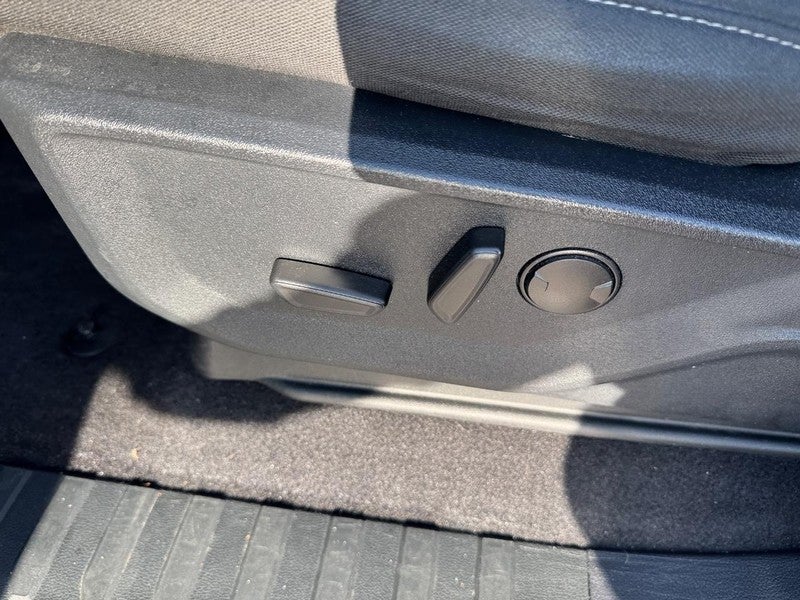 2023 Ford F-150 LARIAT 4WD SuperCrew 5.5' Box