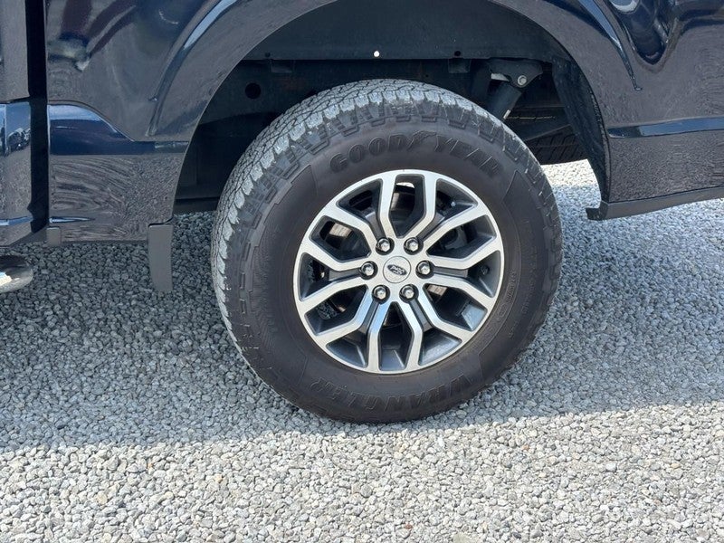2022 Ford F-150 LARIAT 4WD SuperCrew 5.5' Box