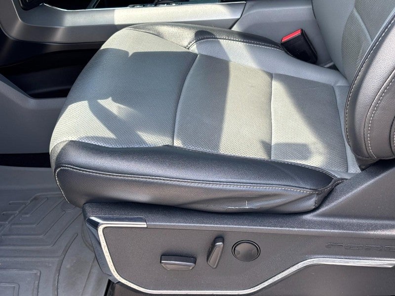 2022 Ford F-150 LARIAT 4WD SuperCrew 5.5' Box