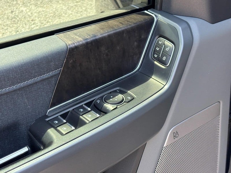 2022 Ford F-150 LARIAT 4WD SuperCrew 5.5' Box