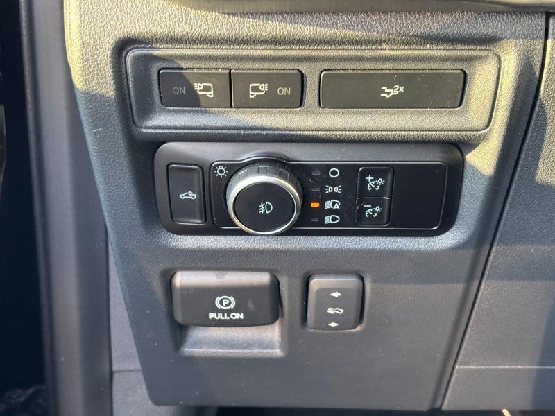 2023 Ford F-150 LARIAT 4WD SuperCrew 5.5' Box