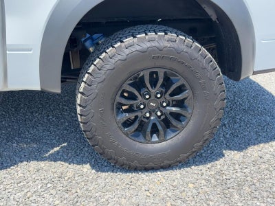 2013 Ford F-150 4WD SuperCrew 145" SVT Raptor