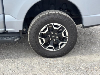 2022 Ford F-150 Lightning XLT 4WD SuperCrew 5.5' Box