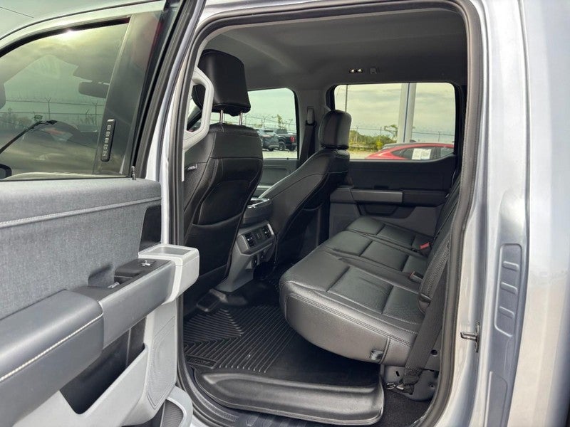 2022 Ford F-150 Lightning XLT 4WD SuperCrew 5.5' Box