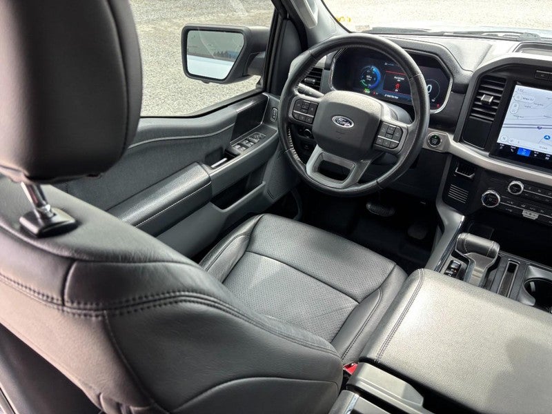 2022 Ford F-150 Lightning XLT 4WD SuperCrew 5.5' Box