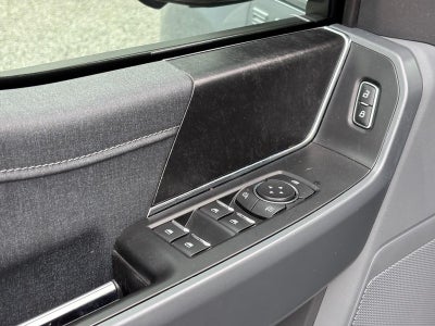 2022 Ford F-150 Lightning XLT 4WD SuperCrew 5.5' Box