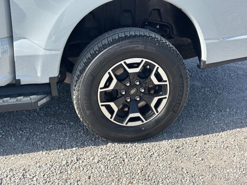 2023 Ford F-150 Lightning XLT 4WD SuperCrew 5.5' Box