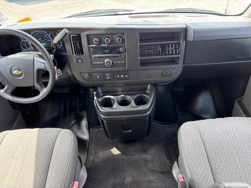 2014 Chevrolet Express Passenger RWD 3500 155" LT w/1LT