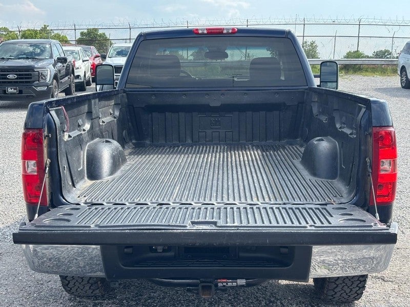 2009 Chevrolet Silverado 1500 2WD Reg Cab 133.0" Work Truck