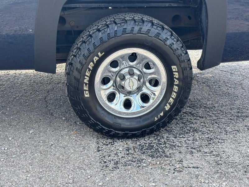 2009 Chevrolet Silverado 1500 2WD Reg Cab 133.0" Work Truck