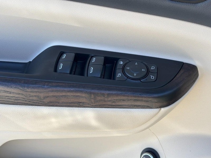 2023 GMC Acadia AWD 4dr Denali