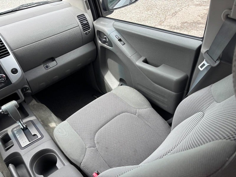 2017 Nissan Frontier Crew Cab 4x4 SV V6 Auto
