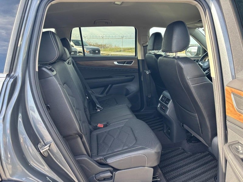 2024 Volkswagen Atlas 2.0T SE 4MOTION