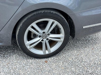 2014 Volkswagen Passat 4dr Sdn 2.0L DSG TDI SEL Premium