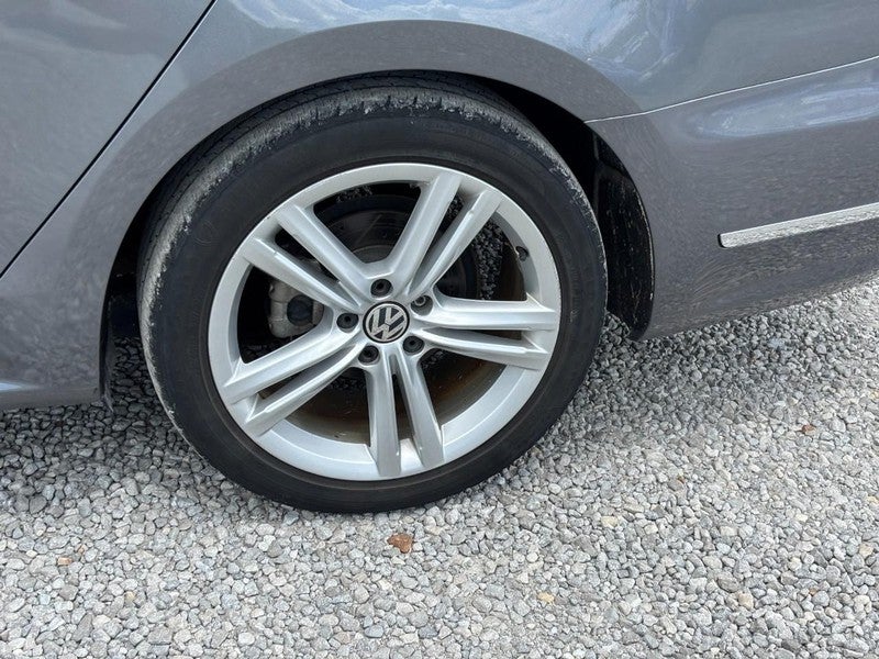 2014 Volkswagen Passat 4dr Sdn 2.0L DSG TDI SEL Premium