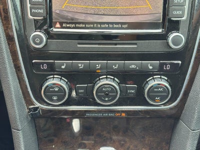 2014 Volkswagen Passat 4dr Sdn 2.0L DSG TDI SEL Premium
