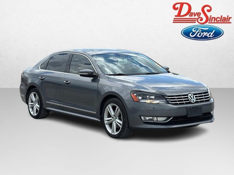 2014 Volkswagen Passat 4dr Sdn 2.0L DSG TDI SEL Premium