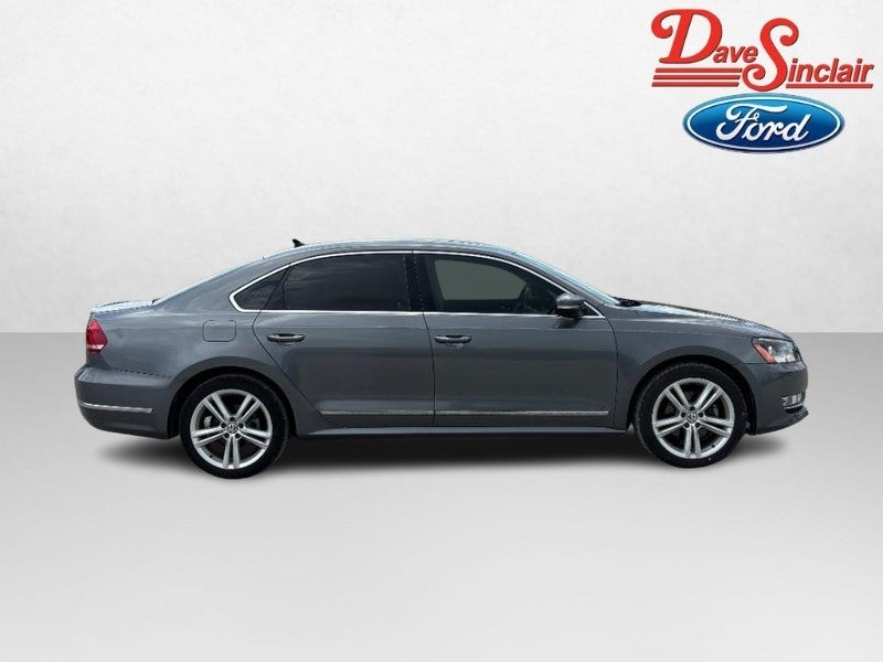 2014 Volkswagen Passat 4dr Sdn 2.0L DSG TDI SEL Premium
