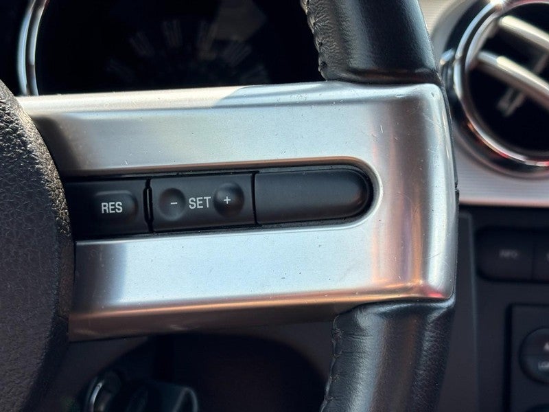 2005 Ford Mustang 2dr Cpe GT Deluxe